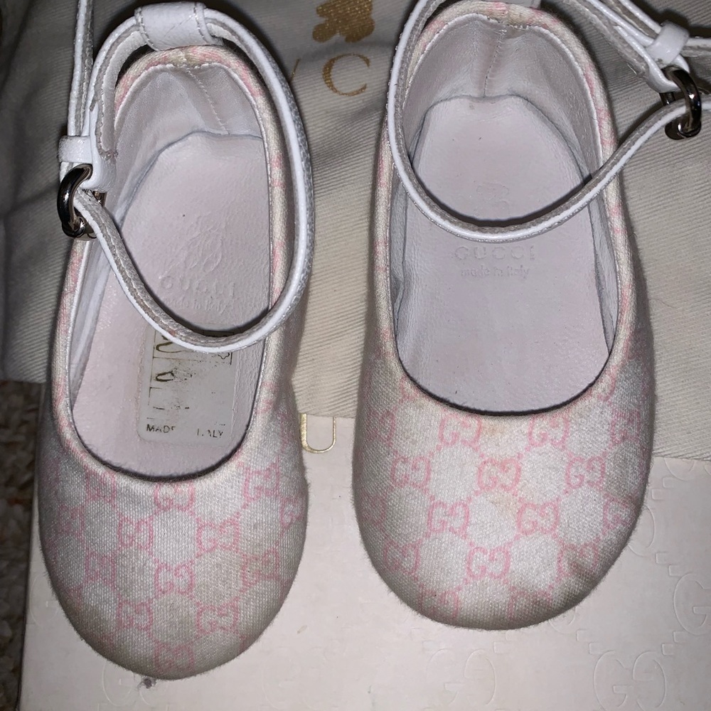 Authentic Gucci baby shoes 0-6